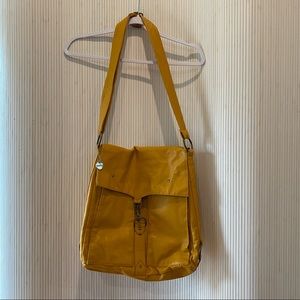 Y2K yellow shoulder bag